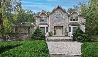 191 Cherry Ln, Airmont, NY 10952