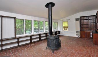 7024 RICHARD Dr, Bethesda, MD 20817