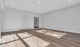 9 Glen Ct, Barnegat, NJ 08005