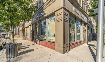 23 Lafayette Cir, Bridgeport, CT 06604