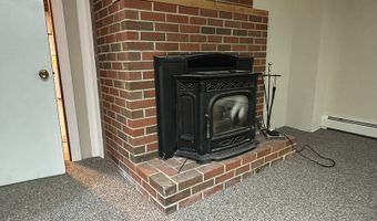 105 Windsor Ave, Augusta, ME 04330