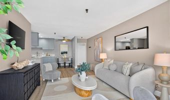 3991 Crown Point Dr 112, San Diego, CA 92109