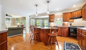 114 Golfview Dr, Adams Twp., PA 15044