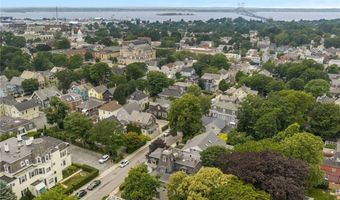 36 Ayrault St, Newport, RI 02840