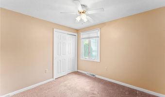 71 Hawthorne Pl, North Providence, RI 02904