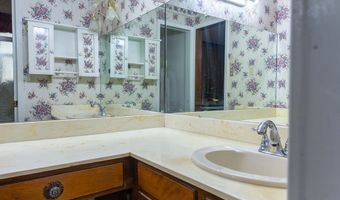 120 Peterson Dr, Benton, LA 71006