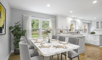 5 S Windsor Dr, Arlington Heights, IL 60004