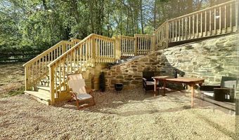 17821 POND Rd, Ashton, MD 20861