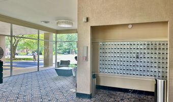 6621 WAKEFIELD Dr 504, Alexandria, VA 22307