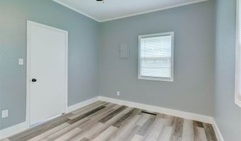 1701 E Chestnut Ave, Arkansas City, KS 67005