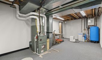 5557 N Territorial Rd, Ann Arbor, MI 48105