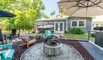 99 Highview Ave, Hopkinton, RI 02832