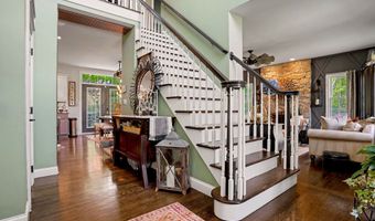 11 Haley Ridge Rd, Beacon Falls, CT 06403