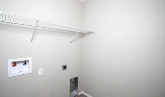 116 Pin Oak Dr, Aurora, MO 65605