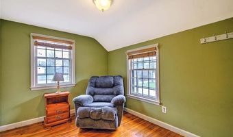 9 KNAPTON St, Barrington, RI 02806
