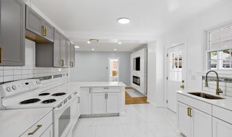 979 Washington Ave, Albany, NY 12206