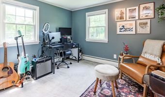320 Spruce St, Cheshire, CT 06410