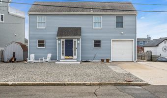 3 Drake Dr, Bayville, NJ 08721