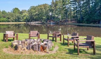 967 Five Points Rd, Barnesville, GA 30204