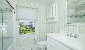60 Island View Ave, Branford, CT 06405
