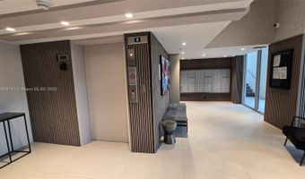 9261 E Bay Harbor Dr 402, Bay Harbor Islands, FL 33154