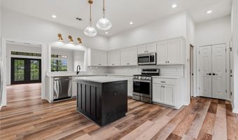 3819 TPC Dr, Alma, AR 72921
