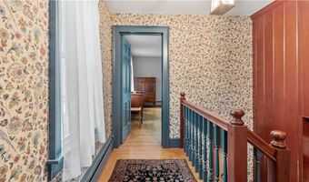 12 Lampercock Ln, Lincoln, RI 02865
