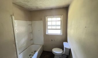 121 Forest Pl, Aberdeen, NC 28315