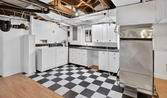 6 Loudon Pkwy, Albany, NY 12211