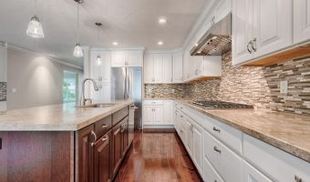 6828 Fairfield Dr, Santa Rosa, CA 95409