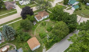 311 4Th St E, Riverside, IA 52327