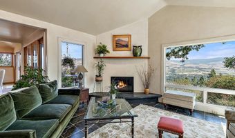 290 Skycrest Dr, Ashland, OR 97520