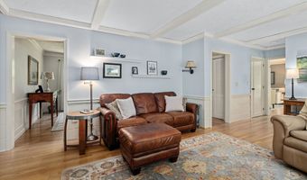 10 Buttonwood Rd, Bedford, NH 03110