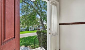 5 Tiffany Dr, Cumberland, RI 02864