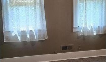 309 5th St SW, Austin, MN 55912