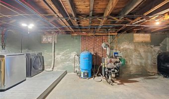 252 S Main St, Coventry, RI 02816