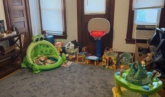 18 Walnut St, Bristol, CT 06010