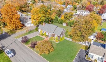 50 Mole Pl, Amityville, NY 11701