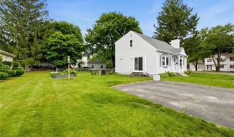 21 Portland St, Lincoln, RI 02838