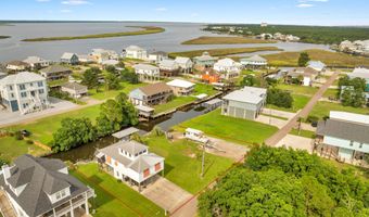 118 Edith Dr, Bay St. Louis, MS 39520