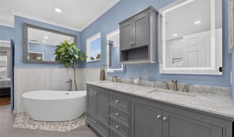 5216 POINT HARBOR Ln, Apollo Beach, FL 33572