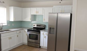 569 CAMELIA St, Atlantic Beach, FL 32233