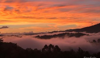 674 Johnson's River Bend Ln, Bakersville, NC 28705