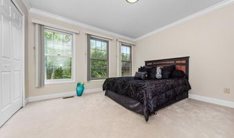 2086 Valleyview Dr, Ann Arbor, MI 48105