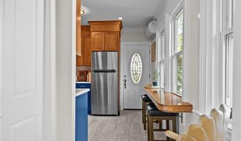 98 Kay St 2, Newport, RI 02840