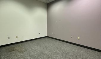 320 S 1st St, Aberdeen, SD 57401