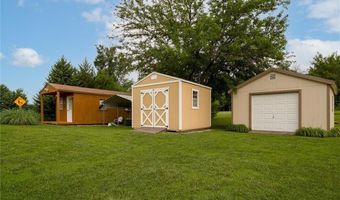 18345 Nottingham Ct, Basehor, KS 66007
