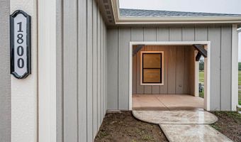 1800-1802 Broadfoot Dr, Abilene, KS 67410