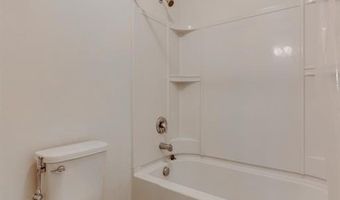 253 Village Creek Dr Dr, Ballwin, MO 63021