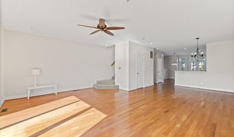 10900 HOLYSTONE Ln 202, Berlin, MD 21811